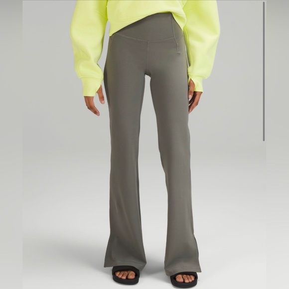Lululemon HR split hem flared pants Nulu size 4 - Picture 1 of 5